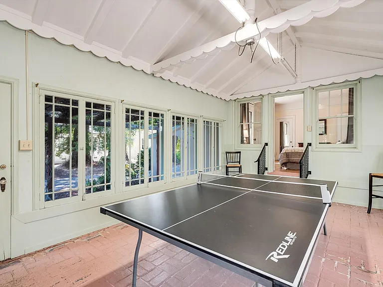742 Austin Ave — Photo 26