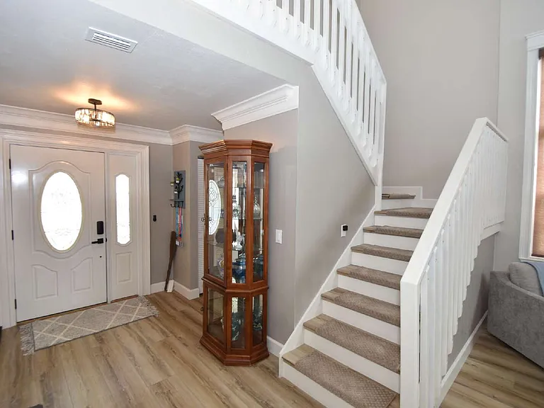 1 Bedford Dr — Photo 27