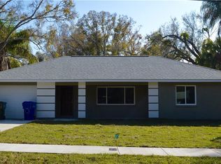 821 9th Ave SW, Largo, FL 33770