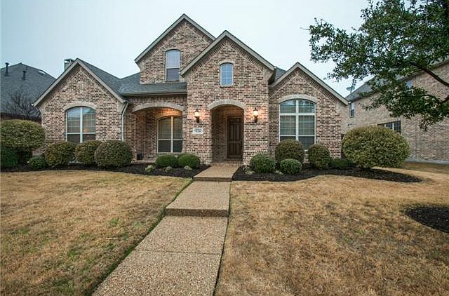 1st image of 926 Birdsong Dr