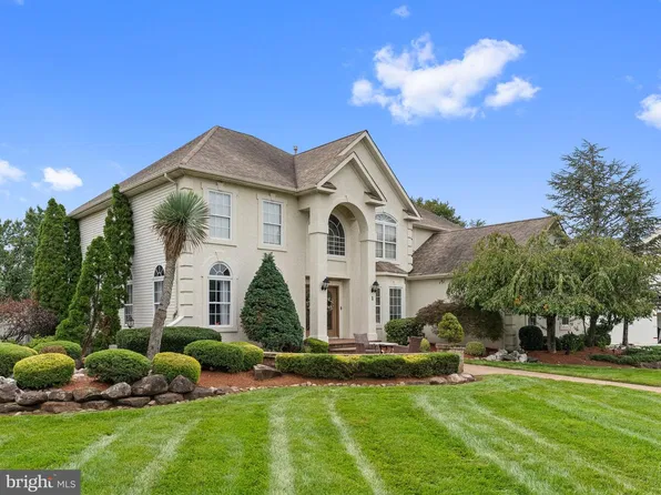 1 Doe Ct, Sewell, NJ 08080