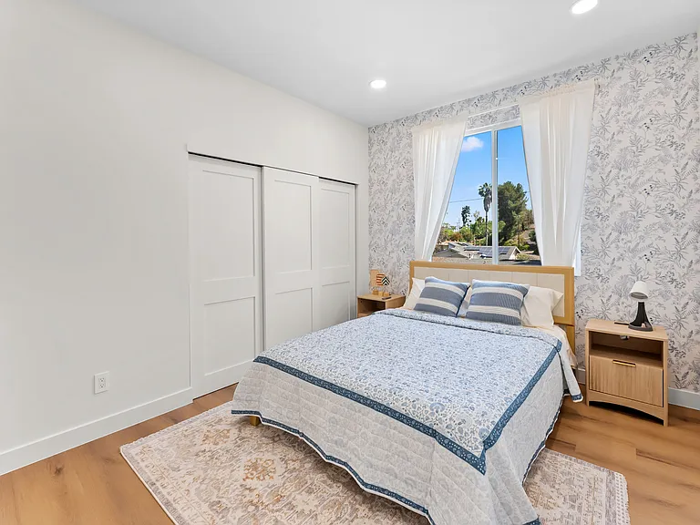 1075 Garfield Ave — Photo 16