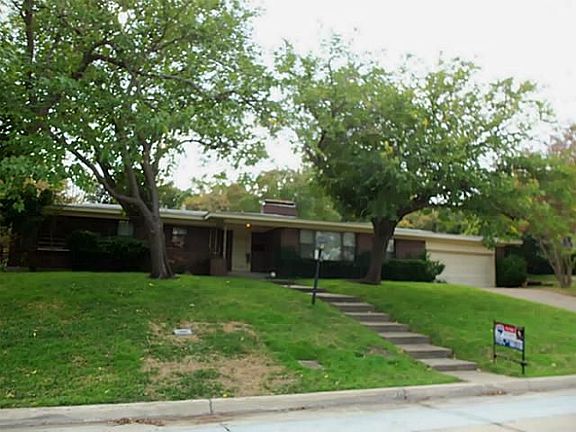 4th image of 4008 Rowan Dr