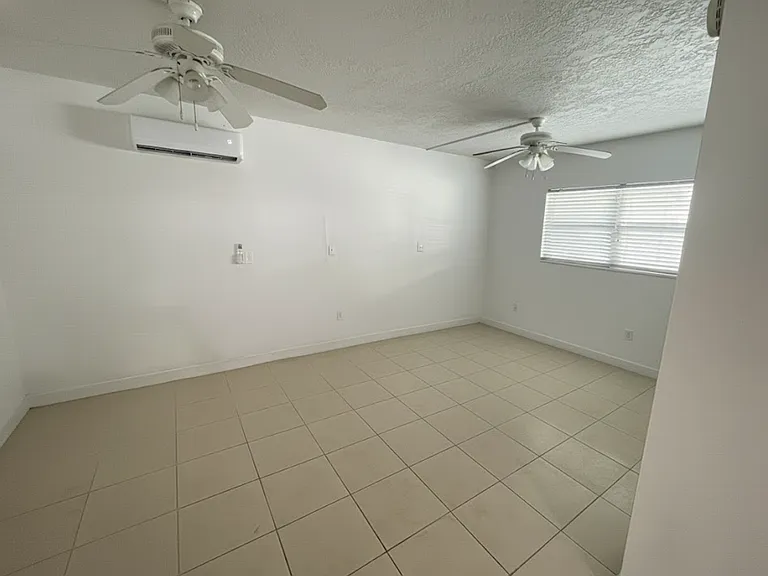 4800 Ocean Beach Blvd — Photo 9
