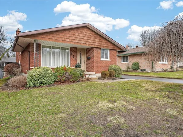 229 Laurentian Dr, Kitchener, ON N2E 2G5