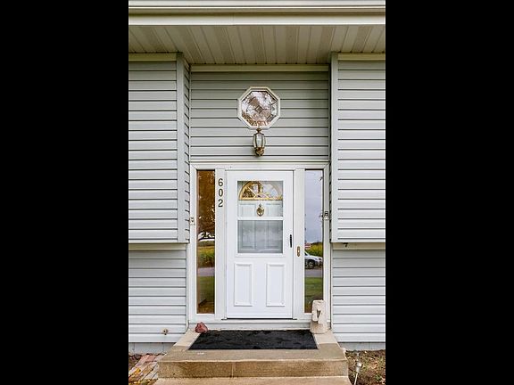 4th image of 602 4th St W