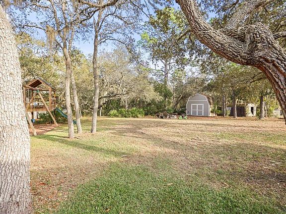 4th image of 8412 Christopher Ln