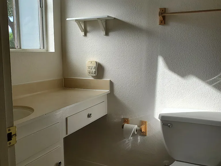 655 Colby Cir #17 — Photo 7