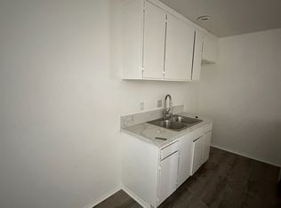 561 Cuesta Del Mar Dr #13, Oxnard, CA 93033