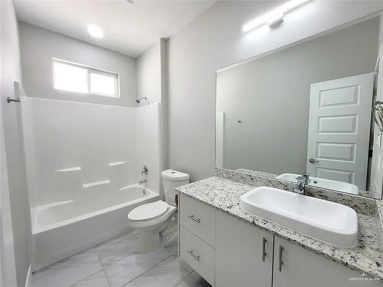 1409 Alta Vista Dr #3 — Photo 12