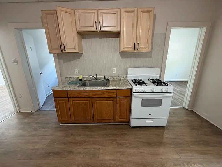 11 White St #1 — Photo 15