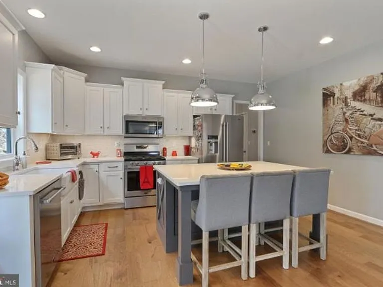 118 Stone Arch Dr — Photo 5