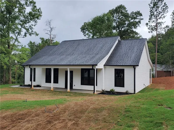 104 Coker Cir, Central, SC 29630