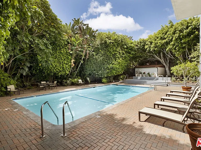969 Hilgard Ave #1106 — Photo 15