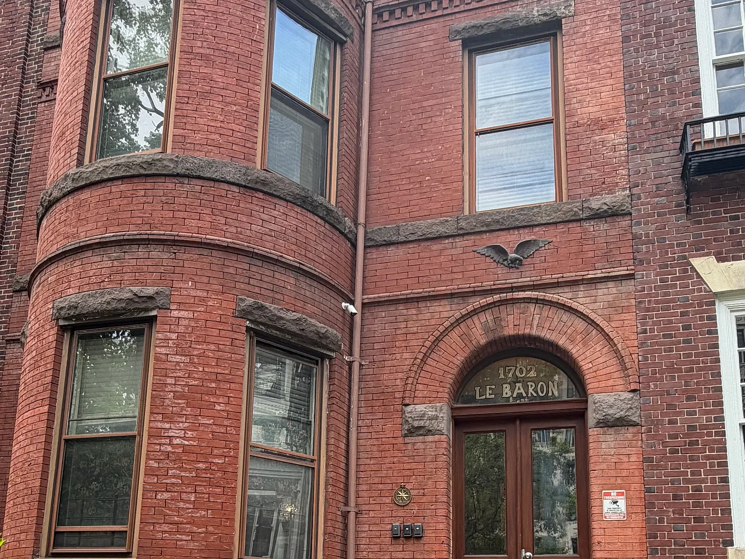 Studio, 300 sqft, $1,650 — Photo 2
