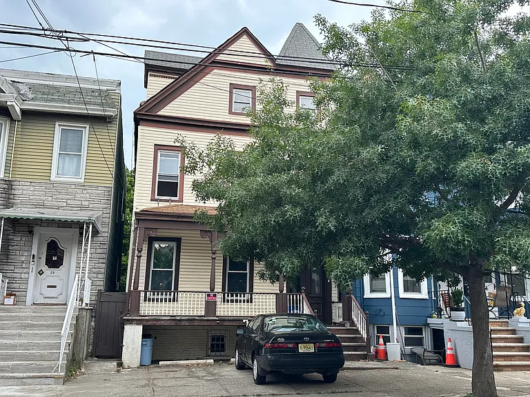 41 Garrison Ave #2 — Photo 1
