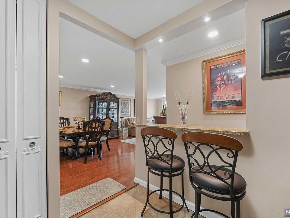1st image of 555 North Ave APT 12V