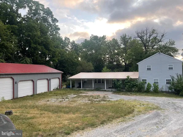 867 Apache Ln, Wrightsville, PA 17368
