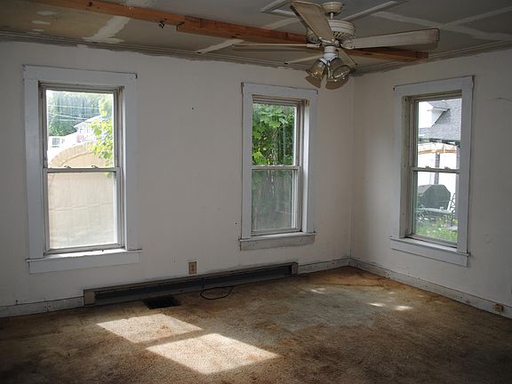 5th image of 19 Pine Street