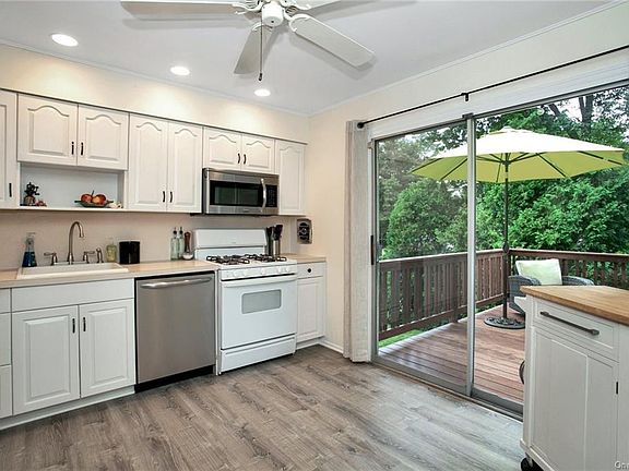 2nd image of 16 Johnsons Ln