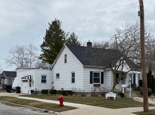300 Plummer St, Essexville, MI