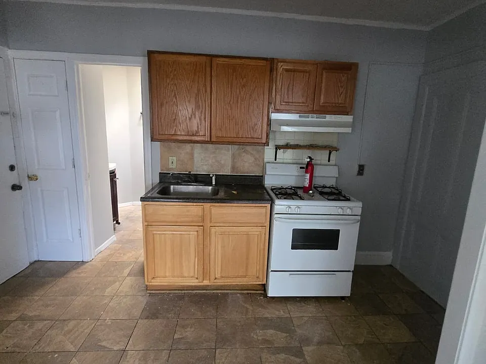 120 Crescent Ave #4AA