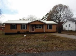 703 Perry St, Scottsboro, AL 35768