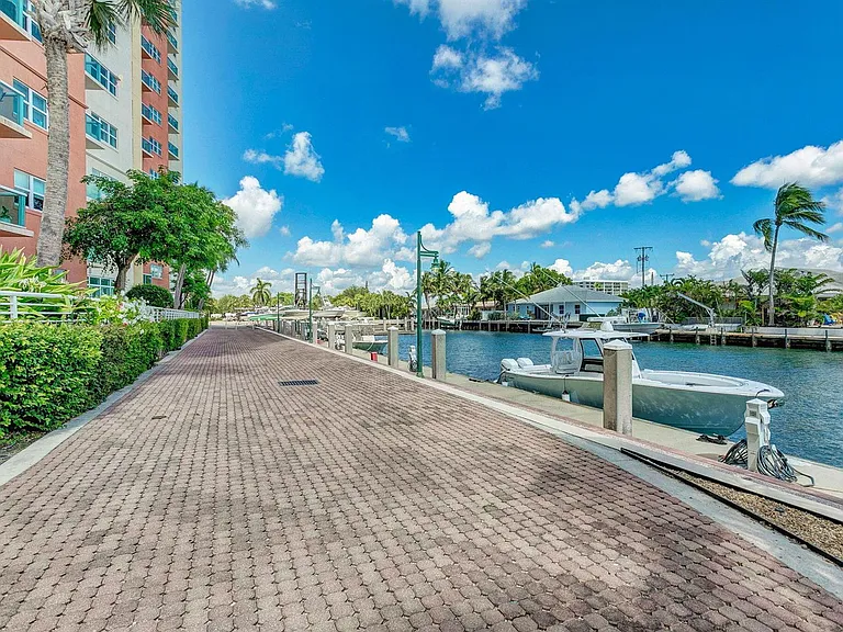 2650 Lake Shore Dr #2303 — Photo 29