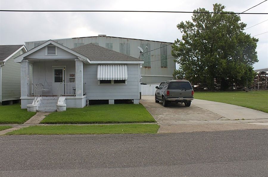 1st image of 725 1st Ave