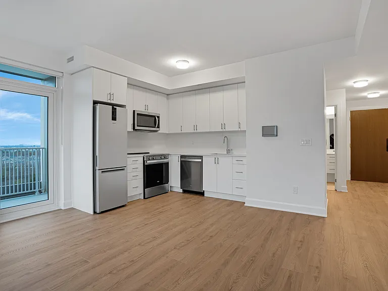 3240 William Coltson Ave — Photo 56