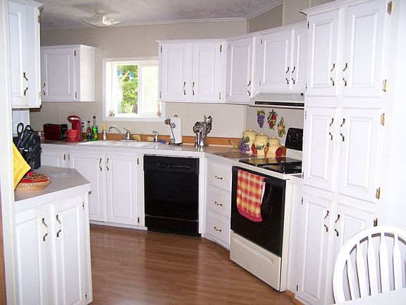 3rd image of 136 Rainier Vista Dr