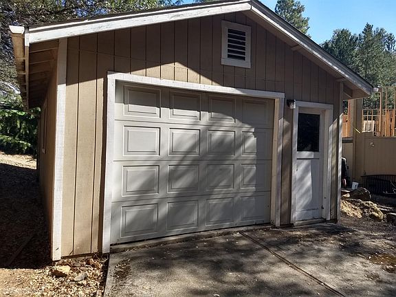 2nd image of 14127 Pepperwood Dr