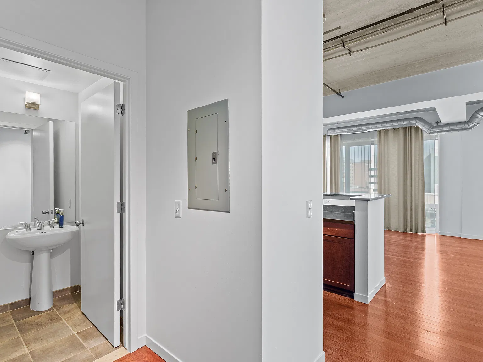 3670 Woodward Ave — Photo 4