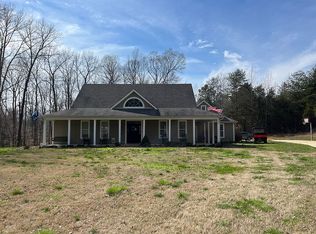 197 Blazin Acres Ln, Tullahoma, TN 37388