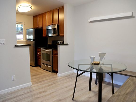 4th image of 762 Teatree Ct
