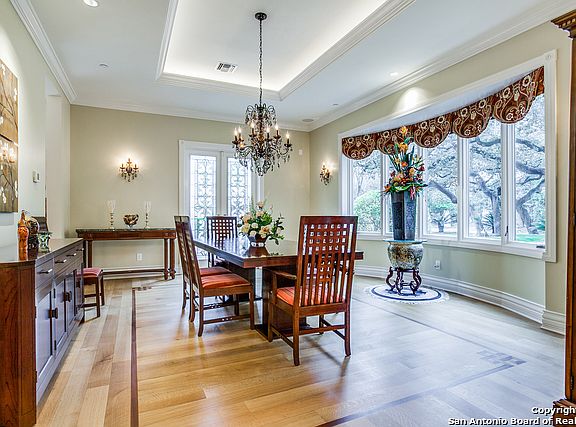 5th image of 222 Primrose Pl