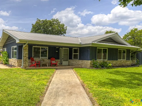 635 Riverside Path, Canyon Lake, TX 78133