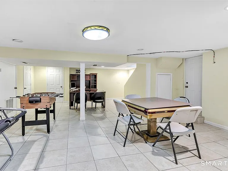 171 Henderson Rd — Photo 31