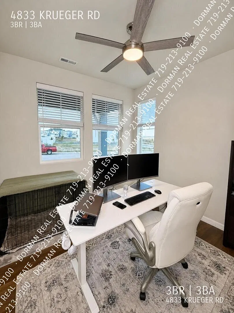 Stylish 3 Bedroom, 2.5 Bath Home for Rent in Bradley Heights — Photo 2