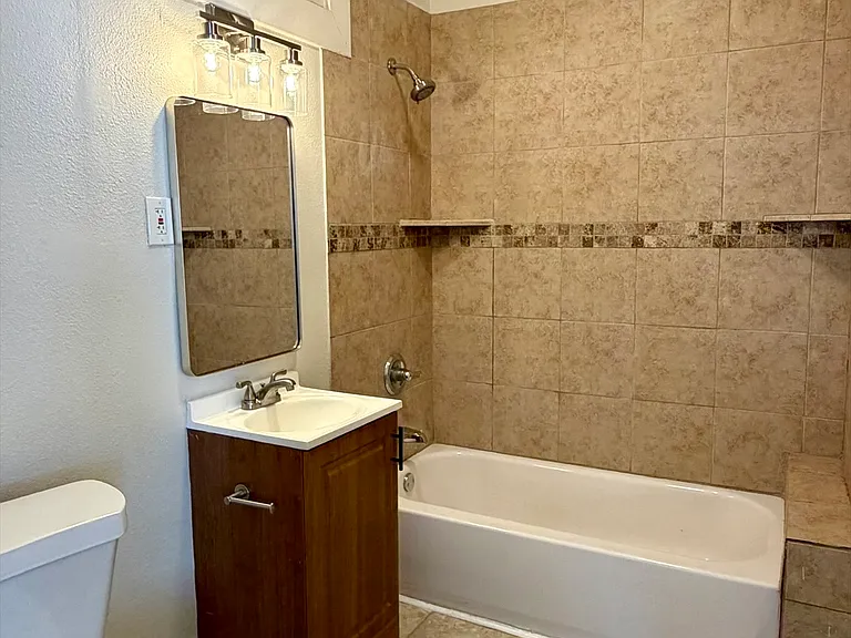512 E Quincy St #3 — Photo 13