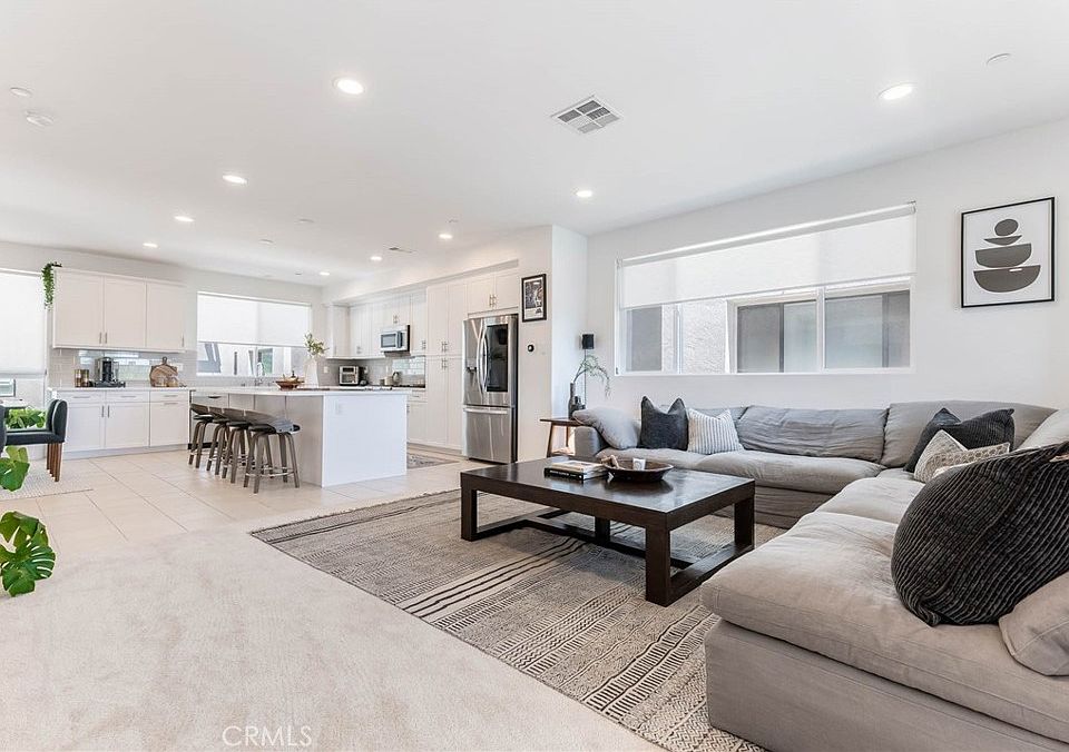 1st image of 13161 W Victory Blvd