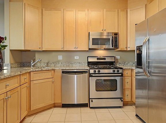 5th image of 33 W Ontario St APT 55G