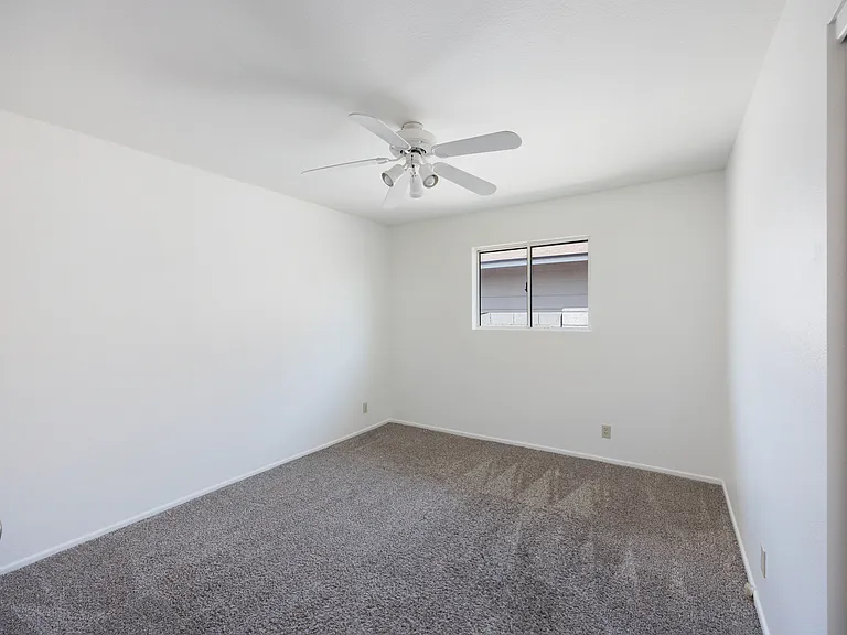 1316 W 13th St — Photo 16