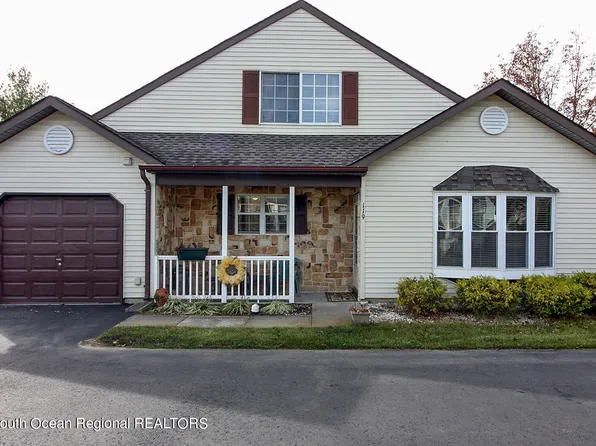 119 Farnworth Close #1000, Freehold, NJ 07728
