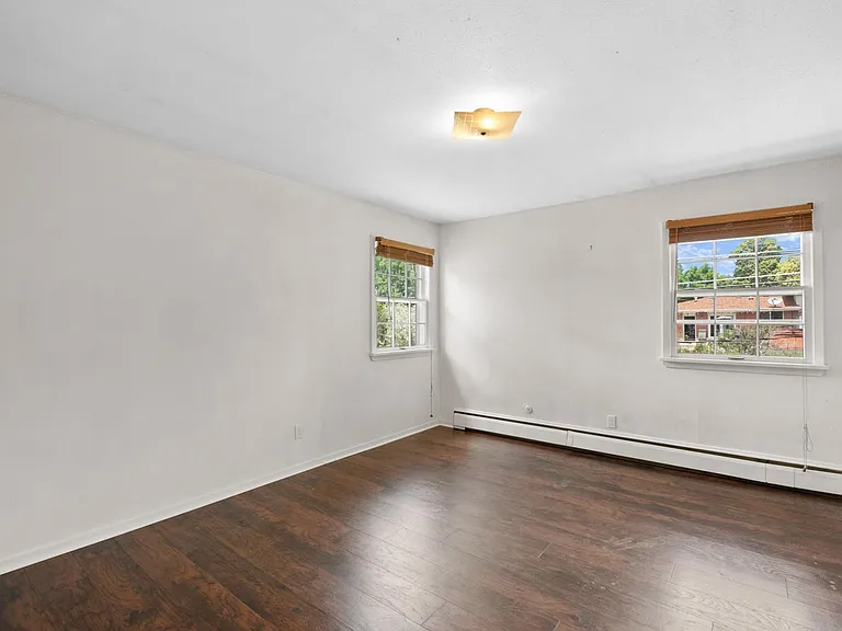 905 W 6th Ave — Photo 40