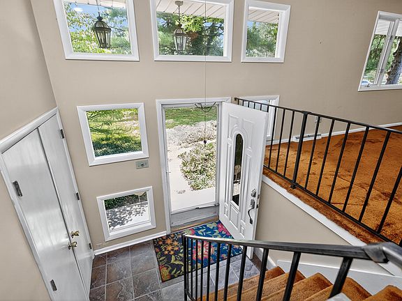 3rd image of 701 Tenikat St