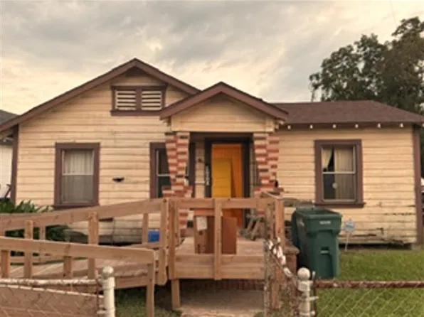 990 Doucette Ave, Beaumont, TX 77701