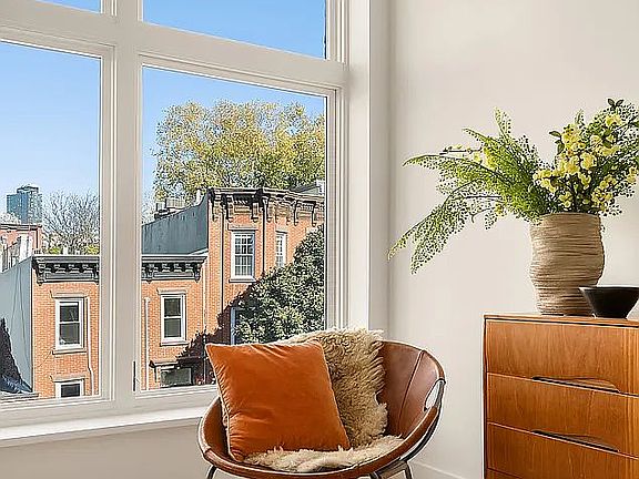 3rd image of 44 Garfield Pl #2