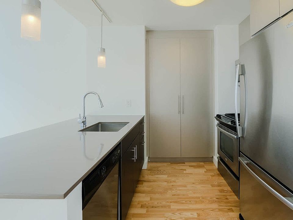 1st image of 500 W 23rd St APT 6L