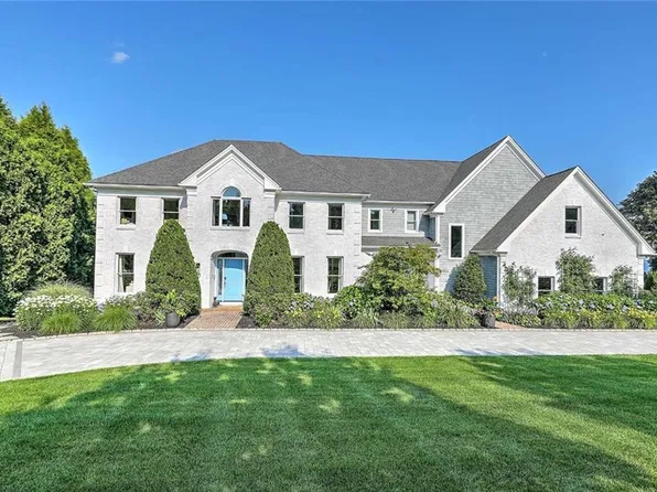 105 Heidi Dr, Portsmouth, RI 02871
